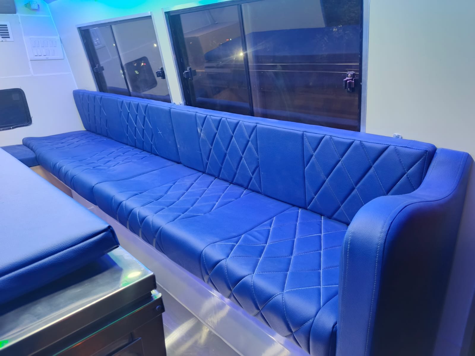 Luxury VIP Maharaja Ambulance Cabin with Diamond Leather Seating and Automatic Stretcher